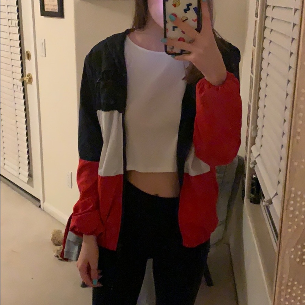 brandy melville wind breaker